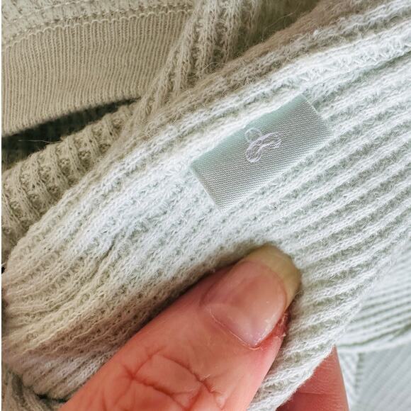 Aritzia TNA Light Mint Green Waffle Knit Long Sleeve Crop Sweater XS - Picture 8 of 11